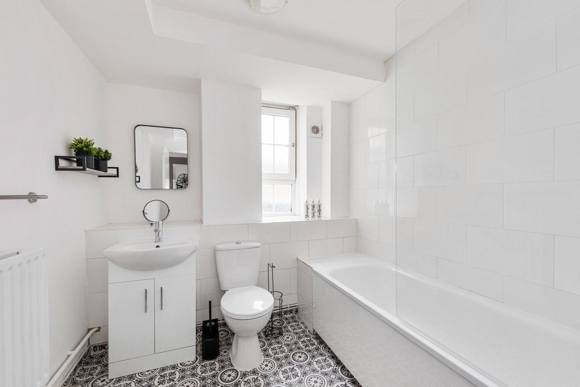 Sleek Shoreditch Hideout - 2 Bed Gem With Balcony In Central Λονδίνο Εξωτερικό φωτογραφία