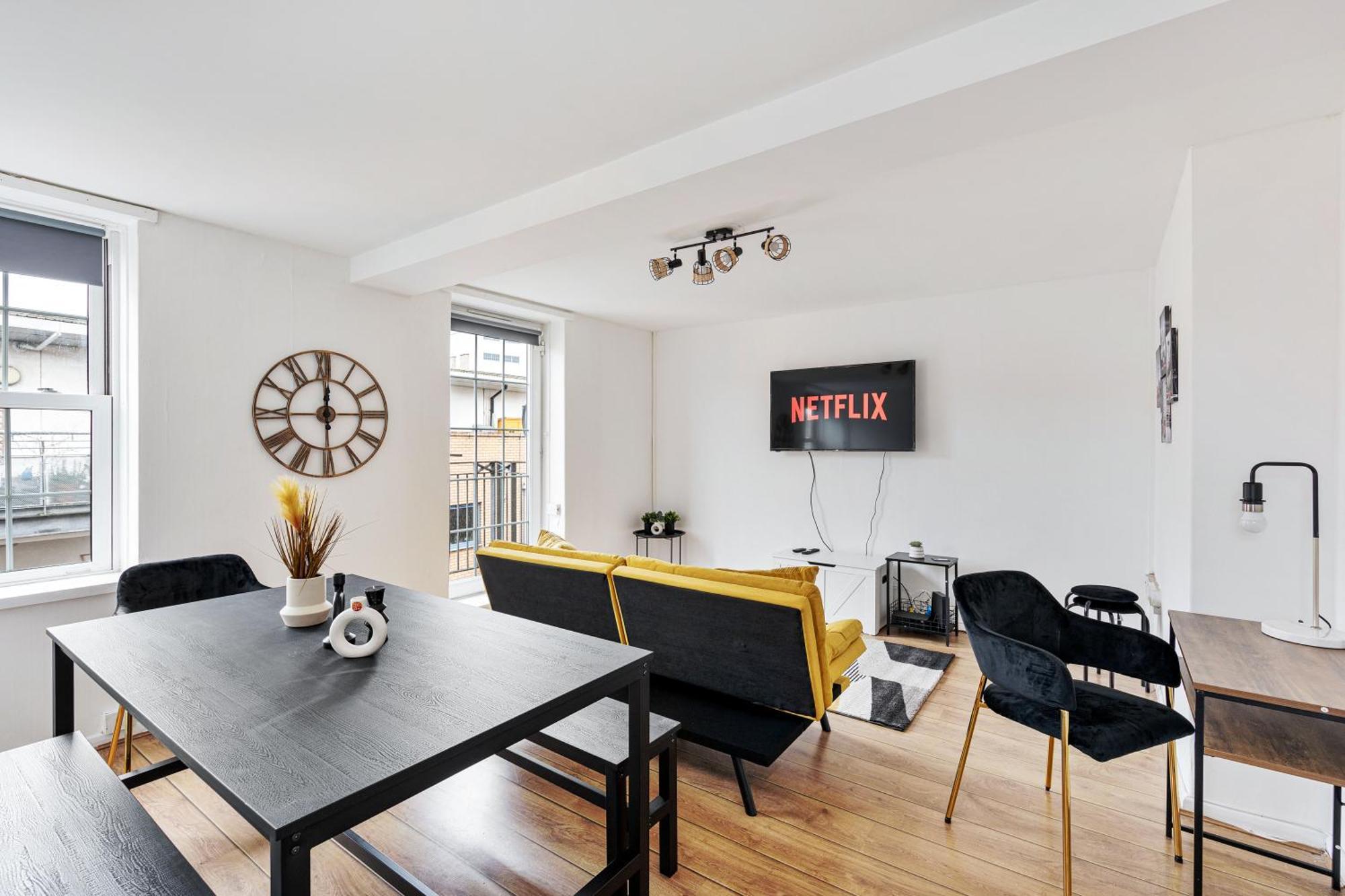 Sleek Shoreditch Hideout - 2 Bed Gem With Balcony In Central Λονδίνο Εξωτερικό φωτογραφία